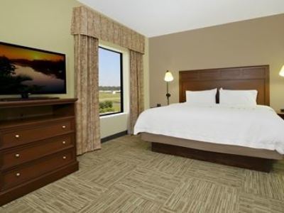 Hampton & Hotel